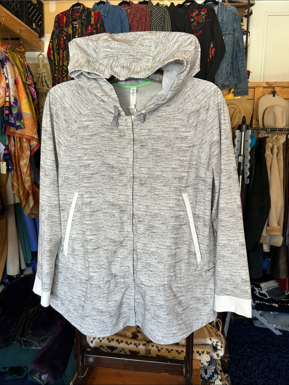 lululemon athletica Heathered Light Gray Hooded Zip Lightweight Jacket